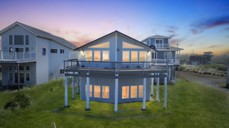 Spacious Estate at 983 S Sand Dune Ave SW Ocean Shores, WA 98569