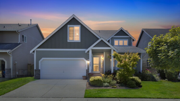 Wonderful Listing 203 Robin St SW Orting, WA 98360