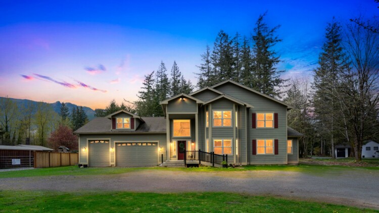 Grand Estate at 13617 436th Ave SE North Bend, WA 98045