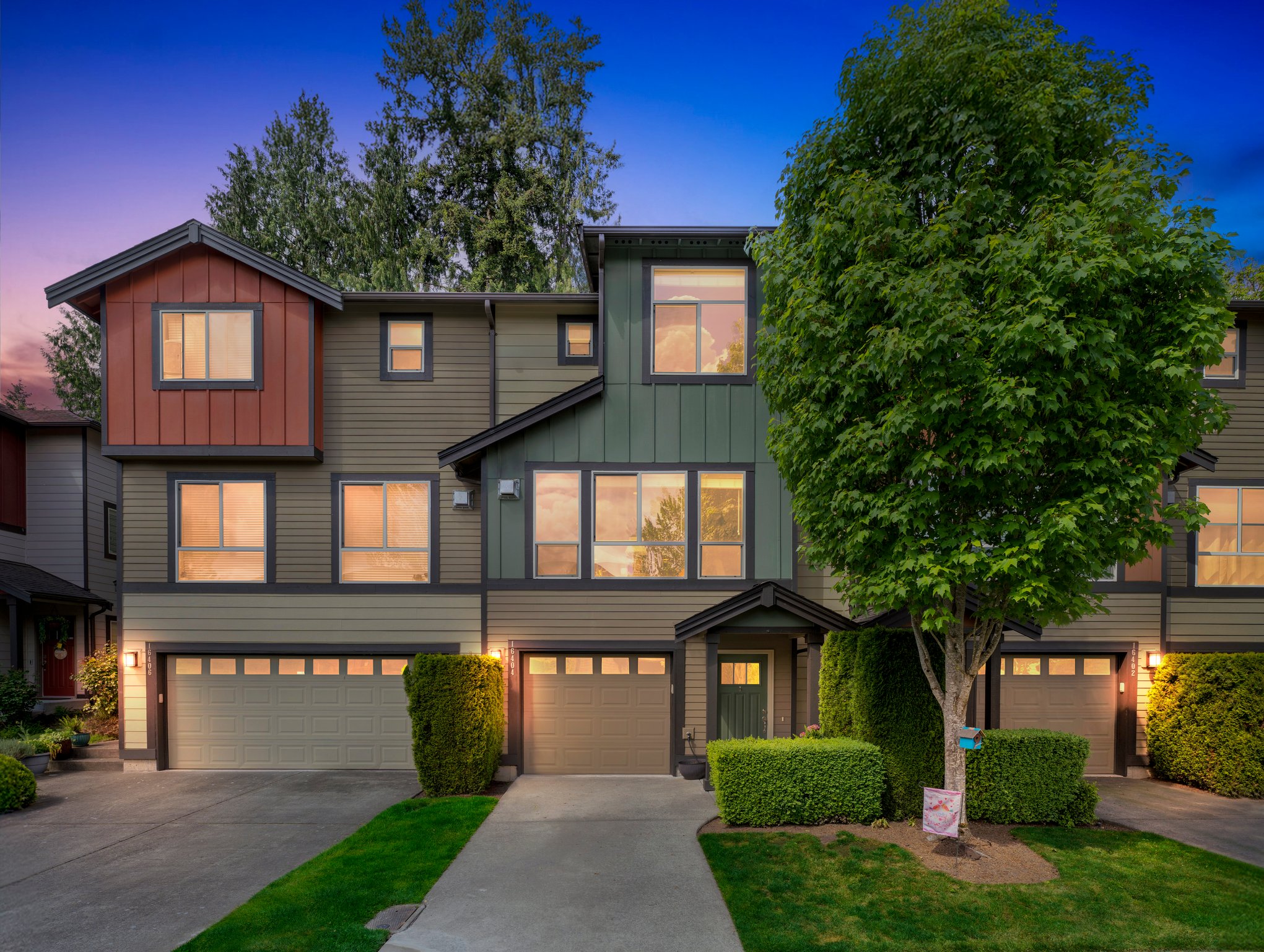 Timeless Find at 16404 1st Dr SE Bothell, WA 98012