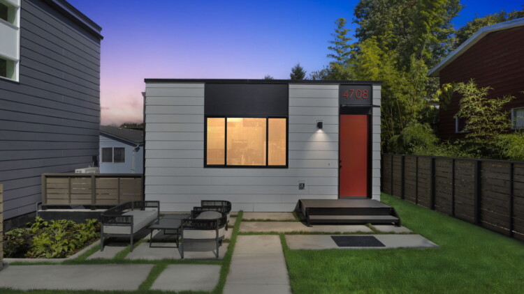 Modern Sleek at 4708 S Morgan St Seattle, WA 98118