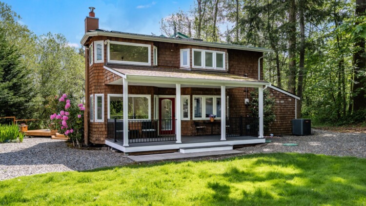 Lavish Estate at 5280 S 360th St Auburn, WA 98001