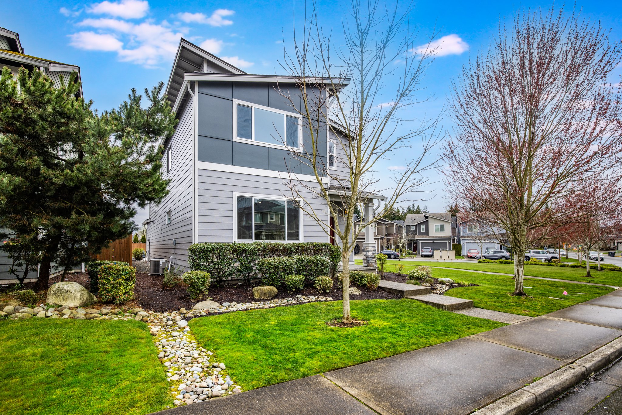 Cozy Find at 11512 172nd St Ct E Puyallup, WA 98374