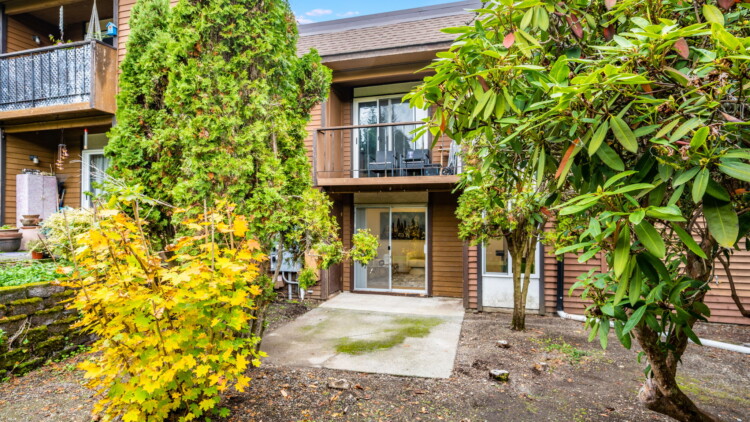 Exquisite Find at 7301 224th St SW H3 Edmonds, WA 98026