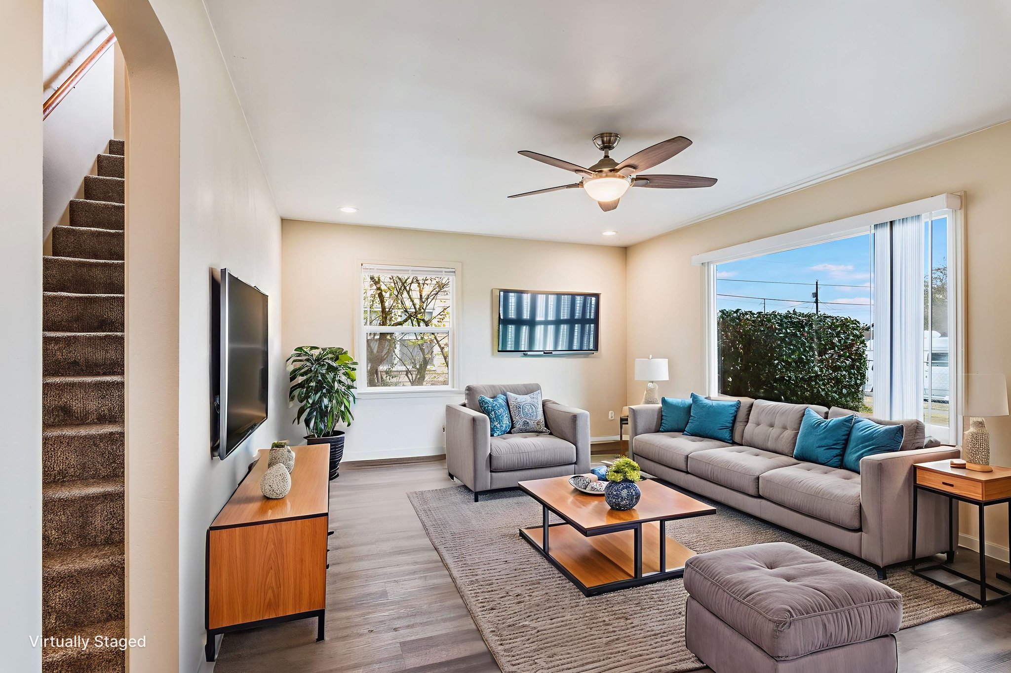 Charming Abode at 6841 S Wapato St Tacoma, WA 98409