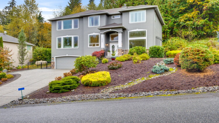 Prestigious Estate at 10430 195th St NE Arlington, WA 98223