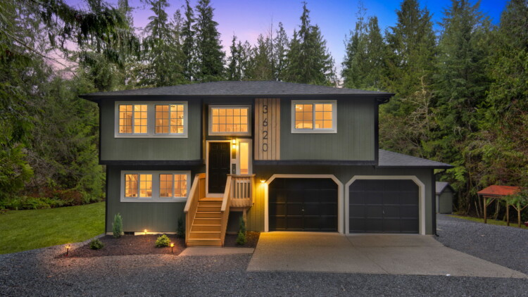 Versatile home at 3620 231st Ave NE Granite Falls, WA 98252