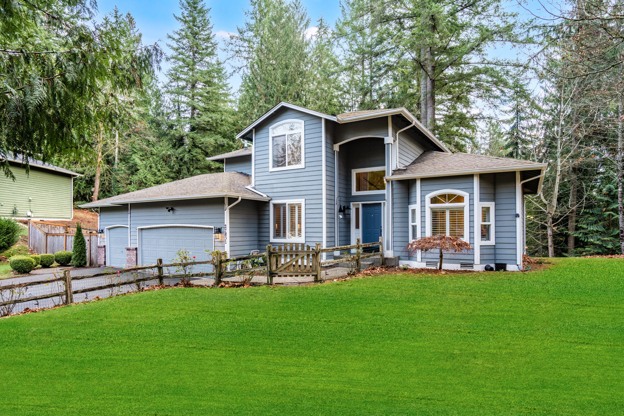 Spacious Home at 27831 NE 30th St Redmond, WA 98053