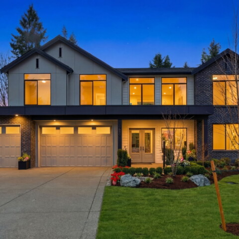 Luxurious Home at 12929 NE 112th St Kirkland, WA 98033