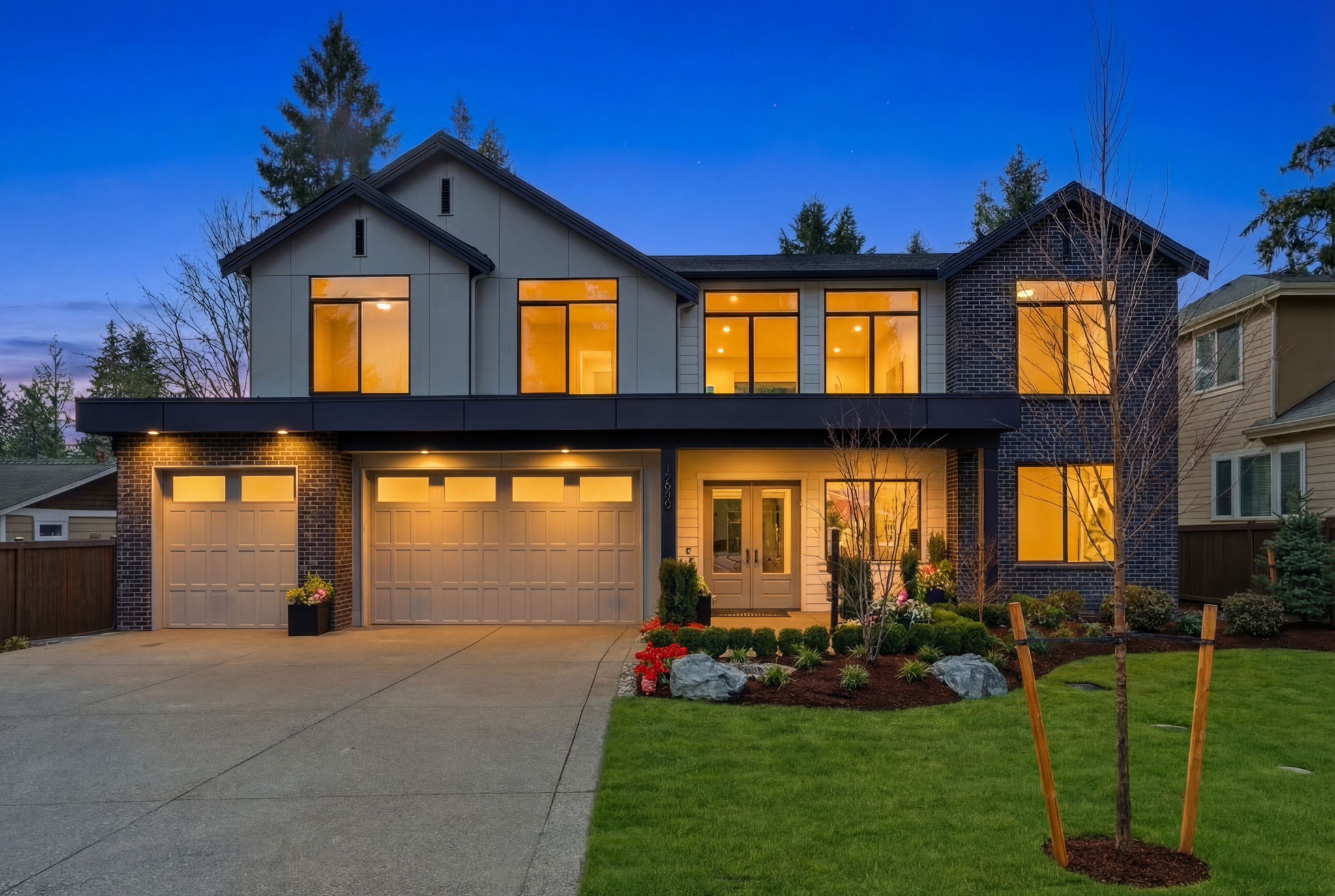 Luxurious Home at 12929 NE 112th St Kirkland, WA 98033