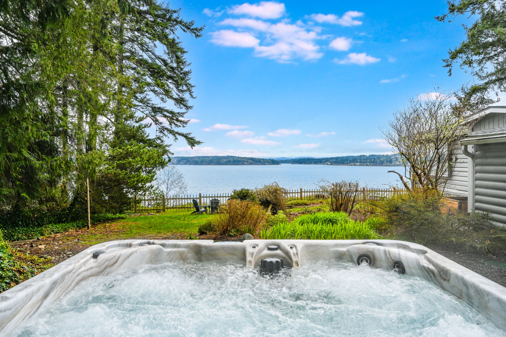 Charming Home at 9370 NE Shore Dr Indianola, WA 98342