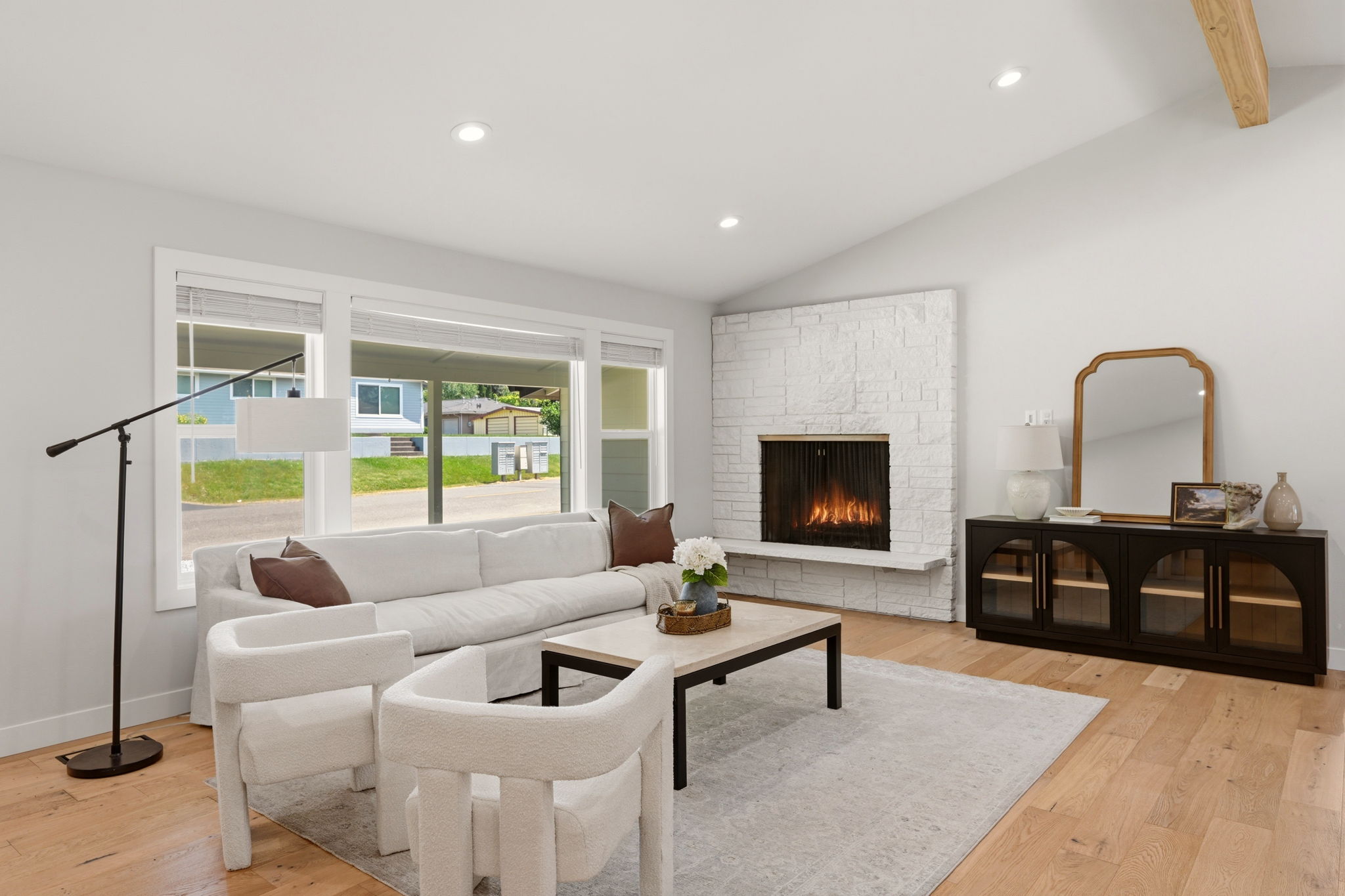 Refined Home at 707 11th Ave Milton, WA 98354