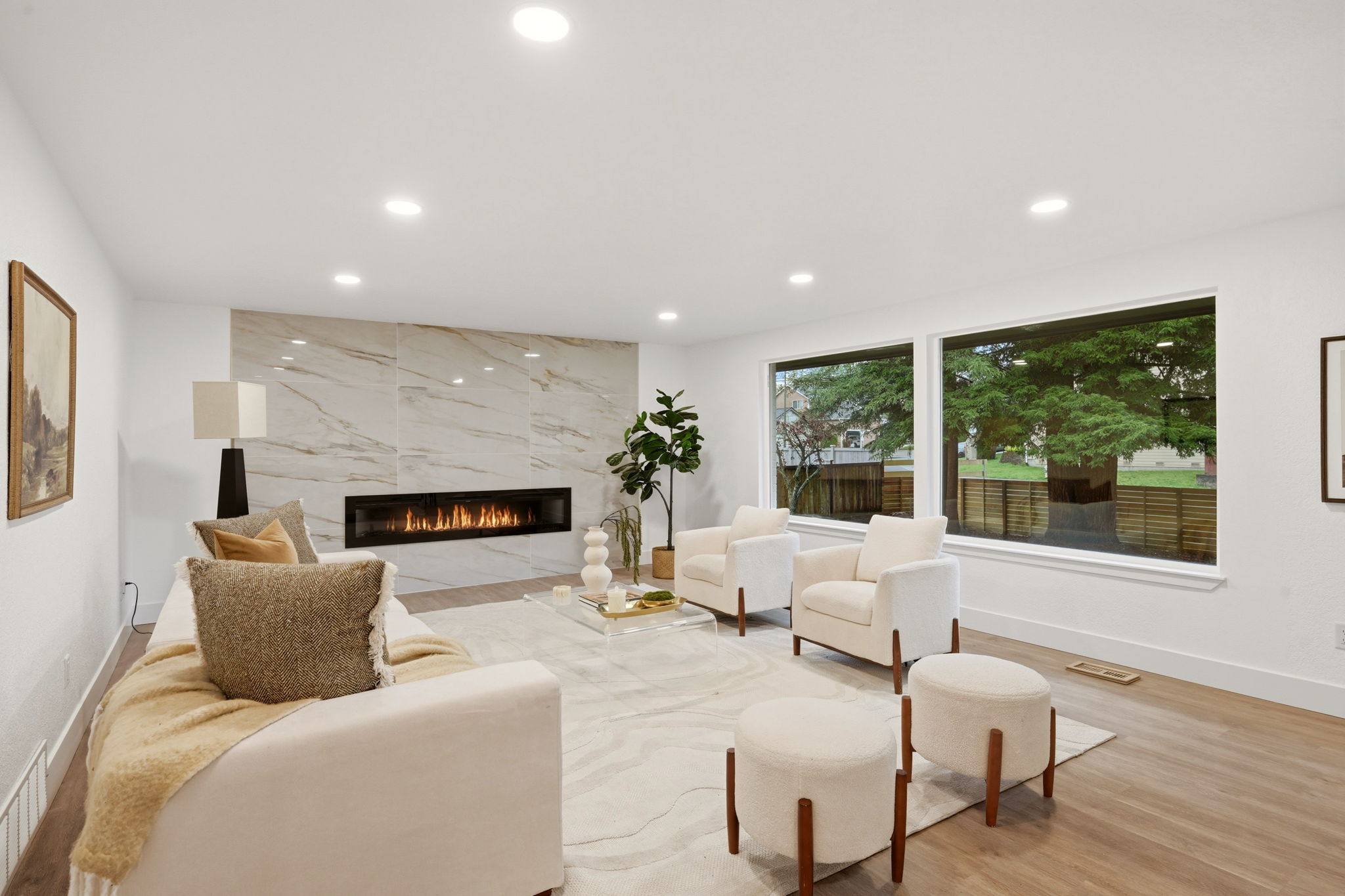 Sleek residence at 24227 100th Ave SE Kent, WA 98030