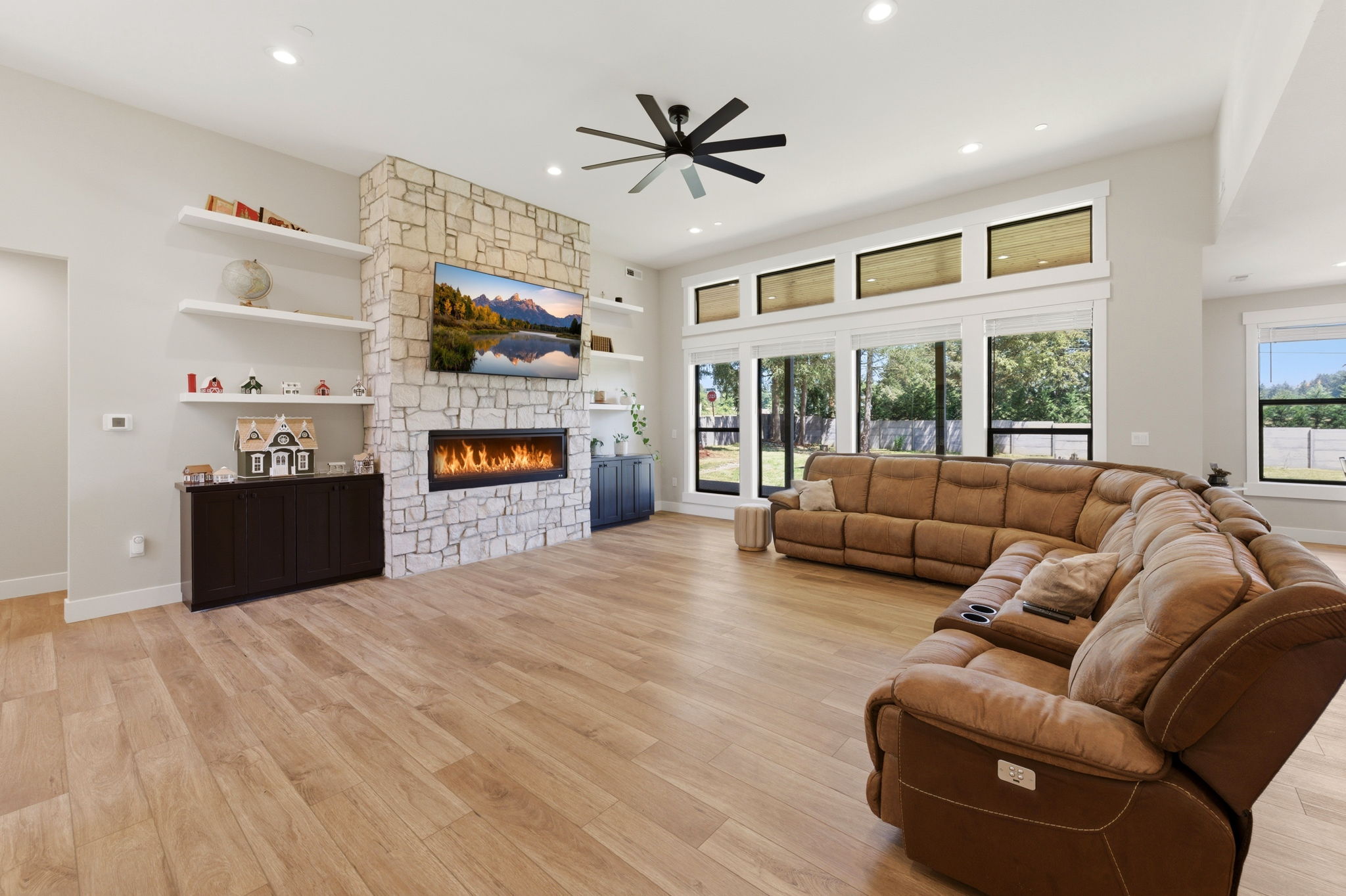 Luxury Estate at 10124 274th St E Graham, WA 98338