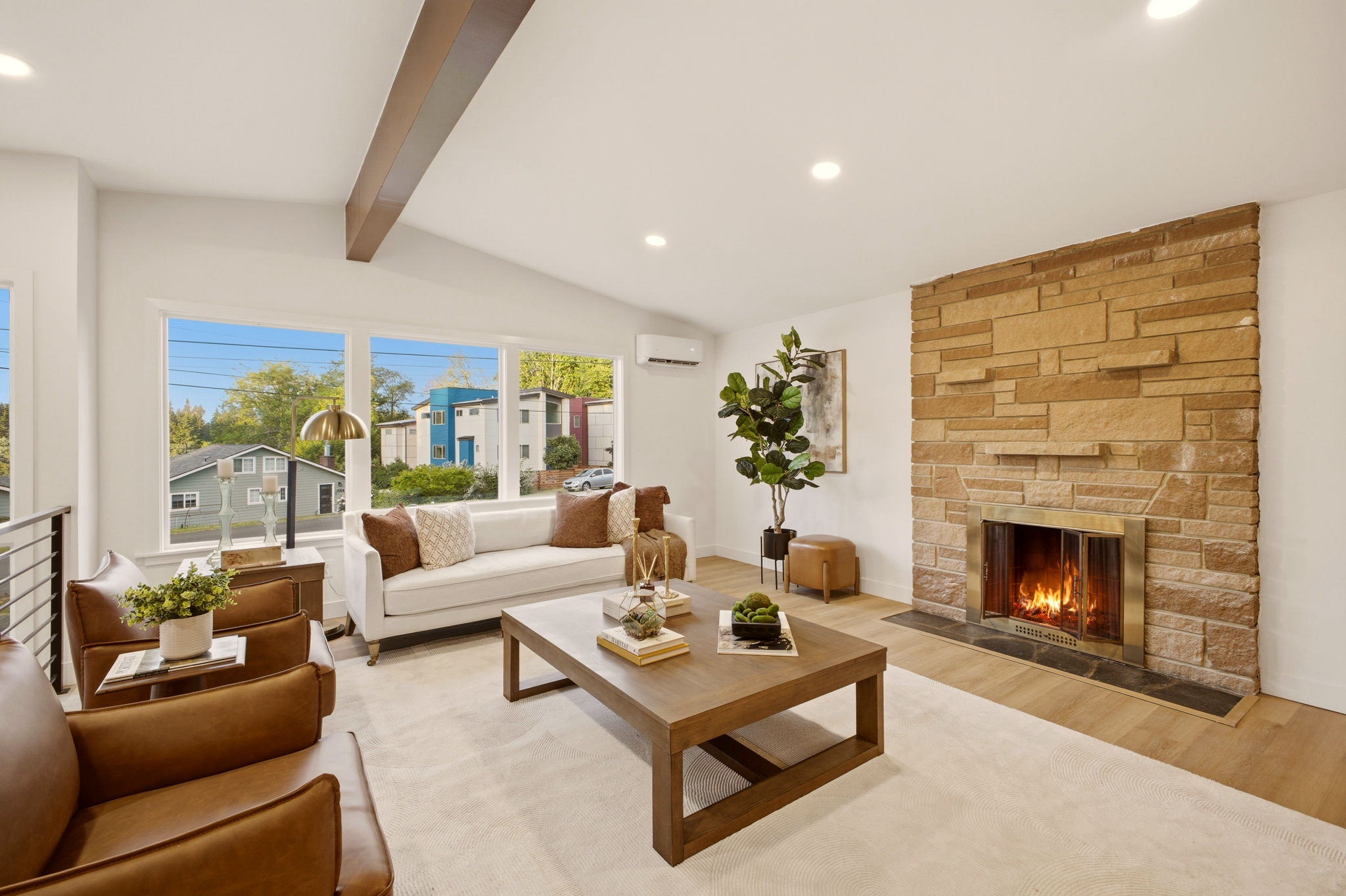 Modernist Retreat at 1547 NE Brockman Pl Seattle, WA 98125