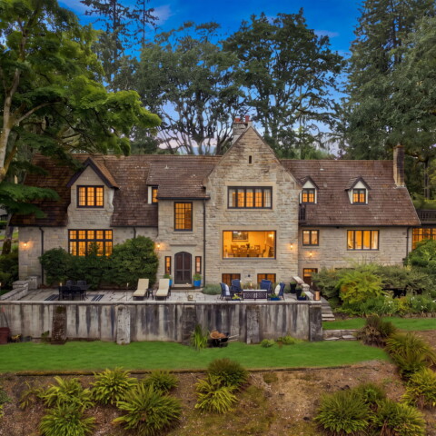 Luxurious Estate at 11430 Gravelly Lake Dr SW Tacoma, WA 98499