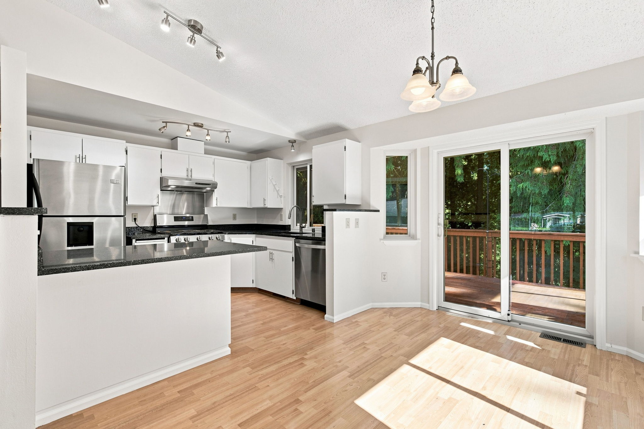 Lakeside Oasis at 19005 60th St E Lake Tapps, WA 98391